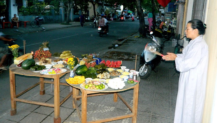 Ngày tưởng niệm đặc biệt của Huế: Nơi năm xưa là chiến địa đẫm máu - Ảnh 1.