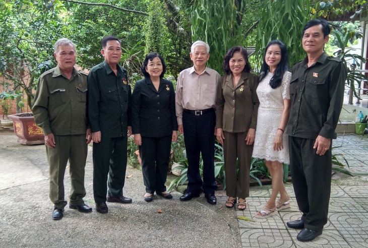 Còn sống là còn trân quý tình đồng đội - Ảnh 3. Còn sống là còn trân quý tình đồng đội - Ảnh 3.