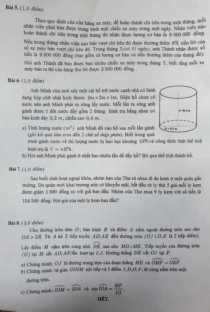 Đề thi toán lớp 10 TP.HCM dễ thở, thí sinh cười tươi ra về - Ảnh 2.