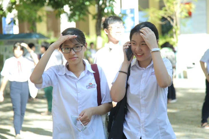 Đề tiếng Anh nhẹ nhàng, thí sinh thi lớp 10 Đà Nẵng thở phào - Ảnh 1. Đề tiếng Anh nhẹ nhàng, thí sinh thi lớp 10 Đà Nẵng thở phào - Ảnh 1.