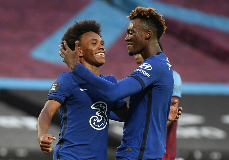 Willian lập cú đúp, Chelsea vẫn trắng tay trước West Ham - Ảnh 1.