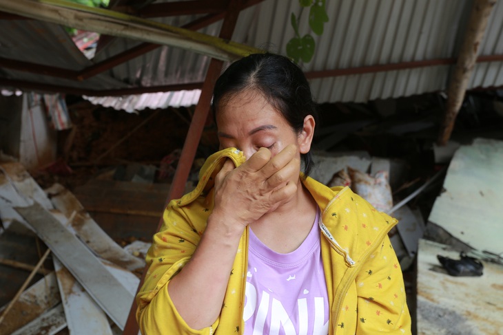 Người phụ nữ mang bầu kể lại khoảnh khắc tháo chạy trước lúc căn nhà bị vùi lấp - Ảnh 1. Người phụ nữ mang bầu kể lại khoảnh khắc tháo chạy trước lúc căn nhà bị vùi lấp - Ảnh 1.