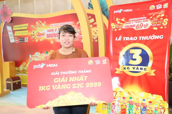 Trúng 1 kg vàng SJC 999.9 khi chơi xé nhãn - Ảnh 2. Trúng 1 kg vàng SJC 999.9 khi chơi xé nhãn - Ảnh 2.