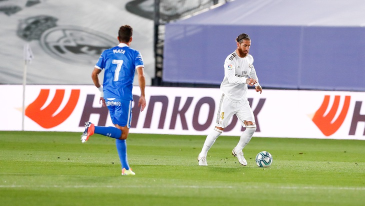 Thắng sát nút Getafe, Real Madrid tạo khoảng cách 4 điểm với Barca - Ảnh 2.