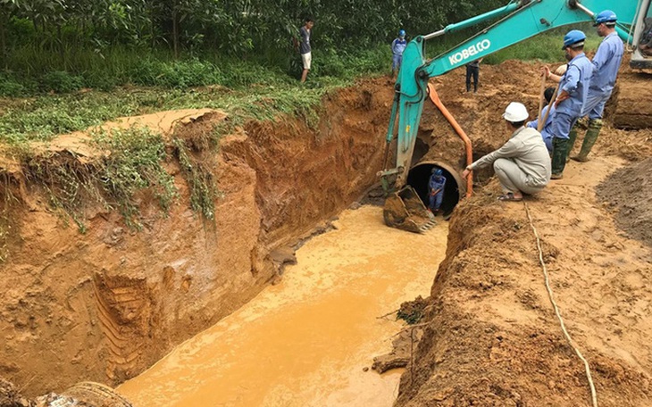 Giữa nắng nóng đỉnh điểm, Sông Đà thông báo dừng cấp nước vì vỡ đường ống