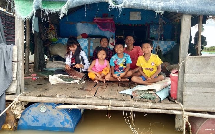 Khi Biển Hồ 'khát' nước