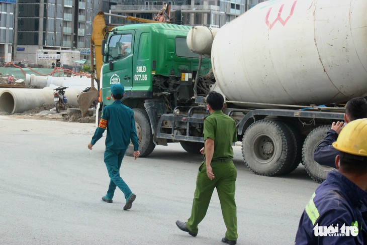 Tài xế không đeo khẩu trang chạy không kịp và thiên đường... nóc hầm Thủ Thiêm - Ảnh 3.