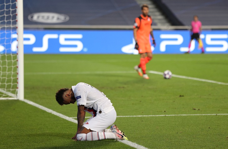 Ghi 2 bàn trong ba phút cuối, PSG giật vé vào bán kết Champions League từ tay Atalanta - Ảnh 2.