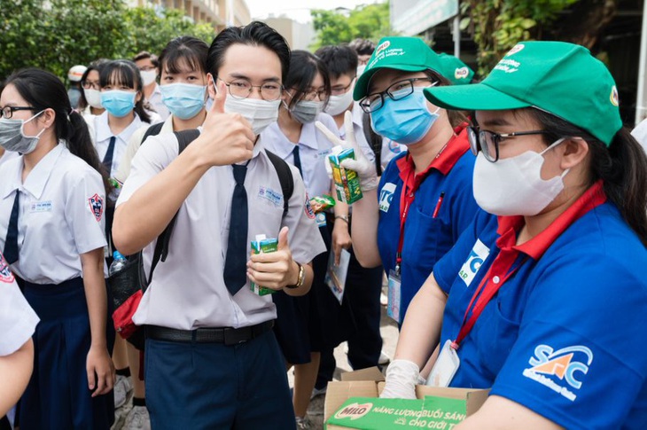 500.000 hộp MILO Teen Bữa Sáng tiếp năng lượng cho sĩ tử vượt vũ môn - Ảnh 6.