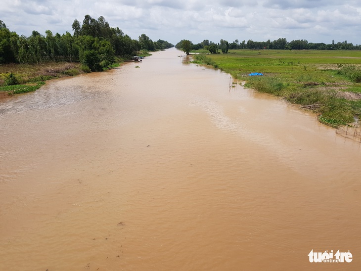 Ngư dân biên giới ngóng lũ về để mưu sinh - Ảnh 4.