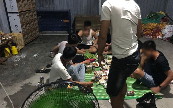 7 thanh niên ở Đà Nẵng tụ tập ăn nhậu khi đang giãn cách xã hội