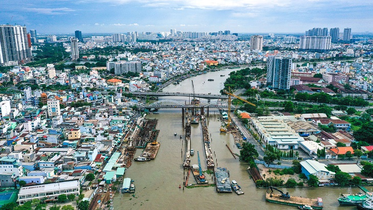 Thủ tướng: Quyết liệt hơn nữa để giải ngân vốn đầu tư công - Ảnh 1.