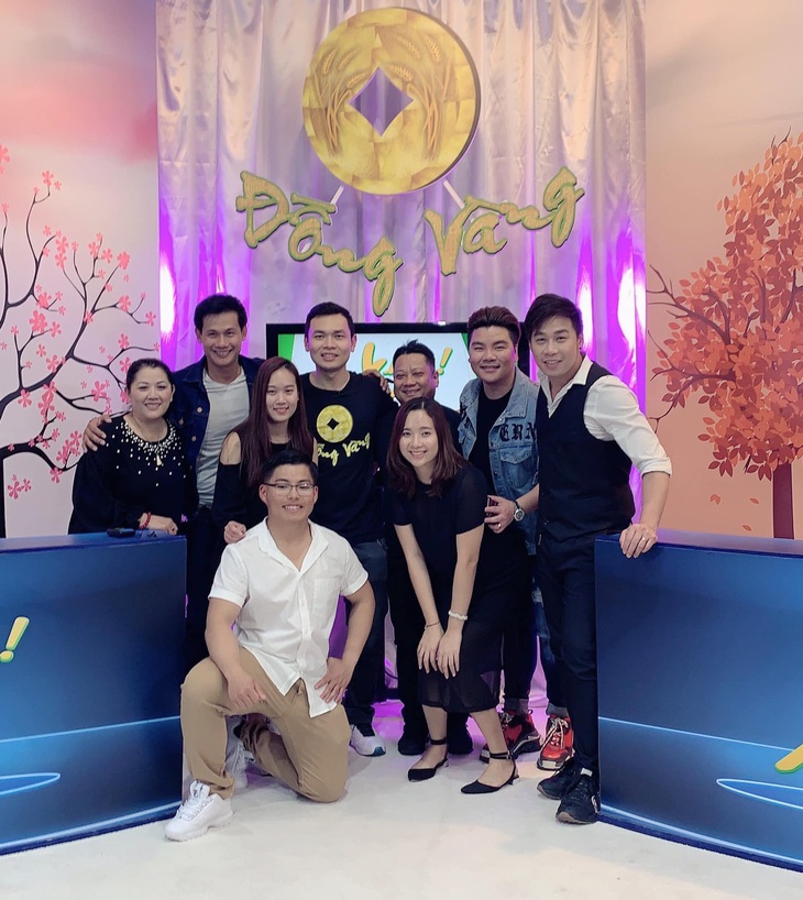 Gia Thành làm MC gameshow Đồng Vàng - Ảnh 3.