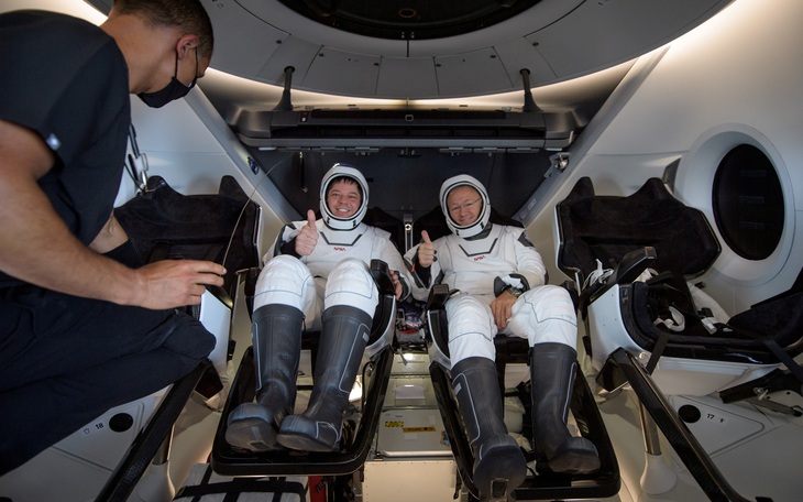 SpaceX phóng tàu Crew Dragon, thực hiện sứ mệnh 'mạo hiểm nhất'  - Ảnh 2.