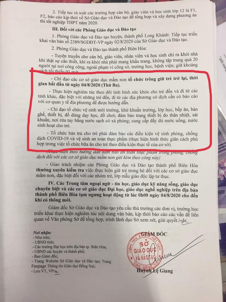 Sau một ngày tạm ngưng, Đồng Nai cho trẻ mầm non đi học trở lại - Ảnh 1.