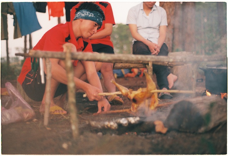 Bình minh mát lạnh như mùa xuân giữa núi rừng Phi Liêng - Ảnh 7.