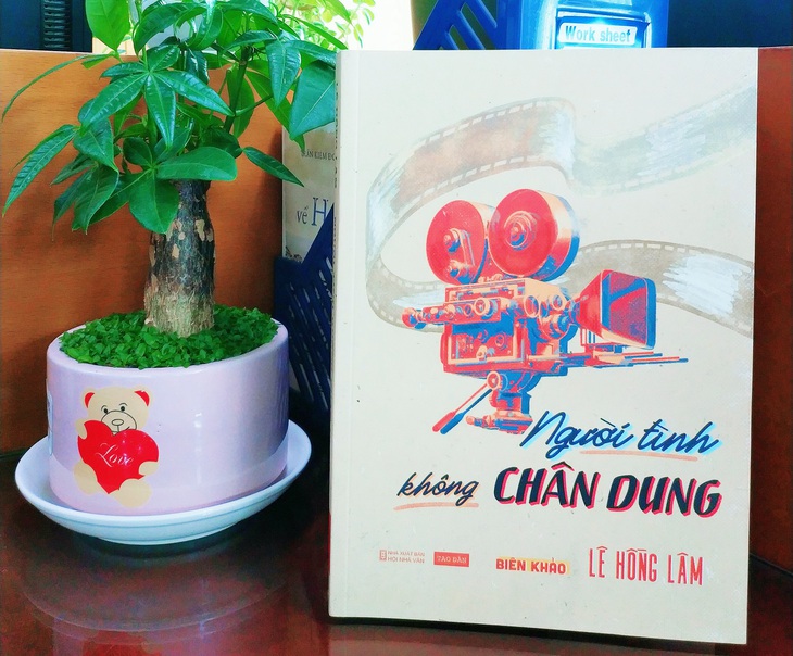 Tài tử minh tinh Sài Gòn dập dìu trong cuốn Người tình không chân dung - Ảnh 2.