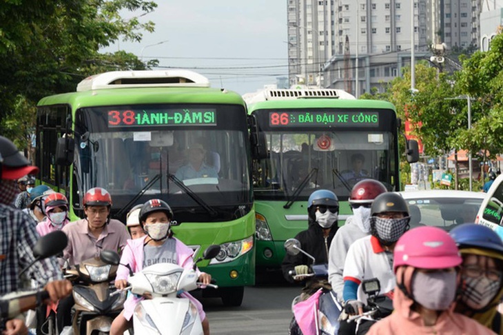 TP.HCM bắt đầu lên kế hoạch đấu thầu 4 tuyến xe buýt - Ảnh 1.