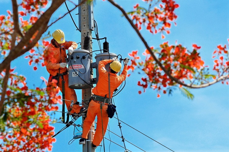 EVNSPC đảm bảo cấp điện ổn định an toàn dịp lễ Quốc khánh - Ảnh 1. EVNSPC đảm bảo cấp điện ổn định an toàn dịp lễ Quốc khánh - Ảnh 1.