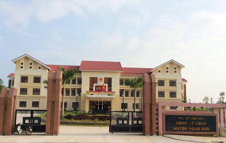 Kỷ luật 3 cán bộ nhậu trưa mùa dịch COVID-19, say xỉn khi làm việc - Ảnh 1. Kỷ luật 3 cán bộ nhậu trưa mùa dịch COVID-19, say xỉn khi làm việc - Ảnh 1.