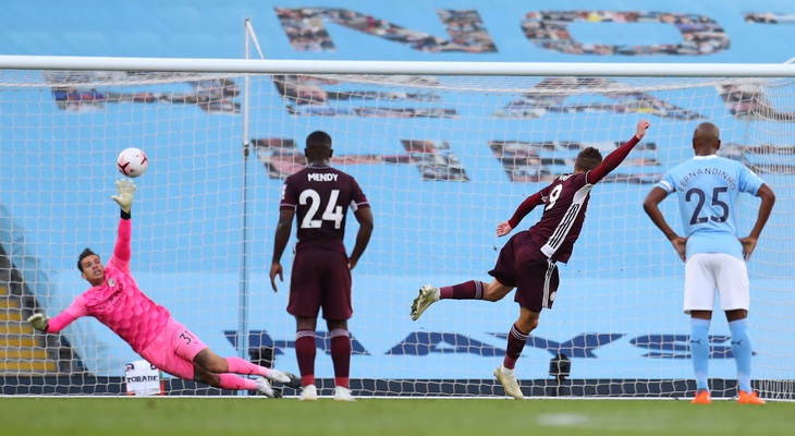 Vardy lập hat-trick, Leicester nhấn chìm Man City tại Etihad - Ảnh 2.