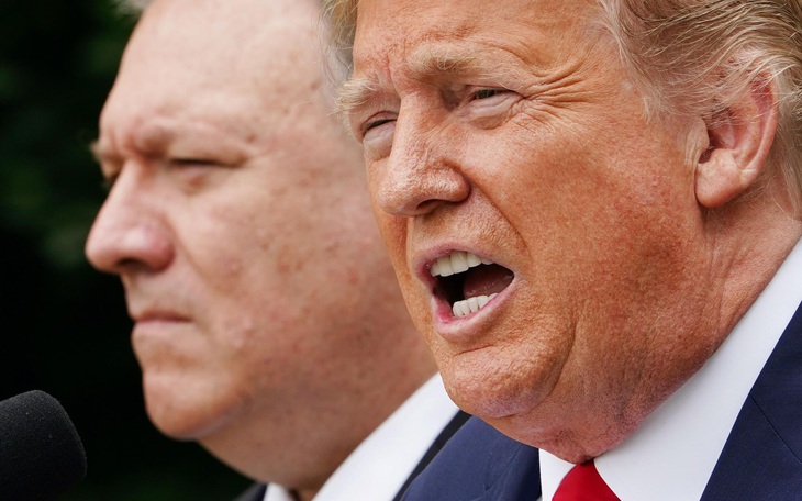 Dân mạng chế video ông Trump và ông Pompeo hát 