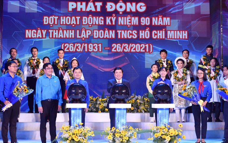 90 năm - Đoàn ta tự hào tiến bước