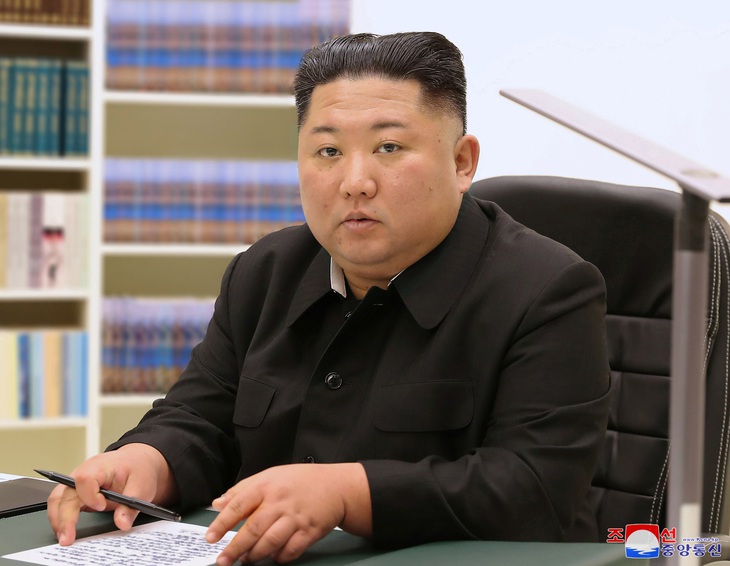 Ông Kim Jong Un không lên truyền hình, gửi thư tay cảm ơn toàn dân - Ảnh 1. Ông Kim Jong Un không lên truyền hình, gửi thư tay cảm ơn toàn dân - Ảnh 1.
