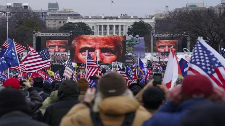 Giáo sư luật Mỹ: Không đủ cơ sở để luận tội ông Trump - Ảnh 1.