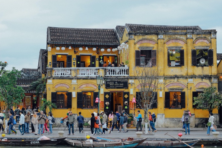 Khám phá vẻ đẹp miền Trung mỗi dịp xuân về - Ảnh 1. Khám phá vẻ đẹp miền Trung mỗi dịp xuân về - Ảnh 1.