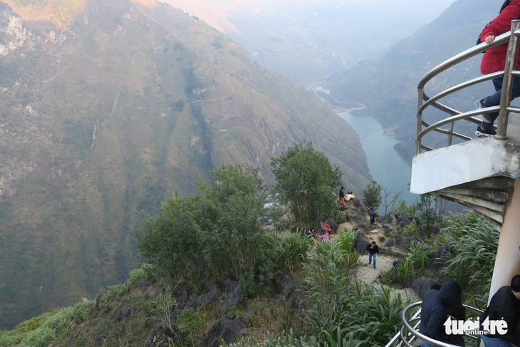 Cải tạo xong còn bề thế hơn, yêu cầu Mã Pì Lèng Panorama dỡ mái, hạ chiều cao - Ảnh 4.