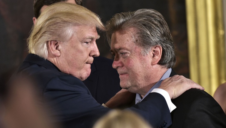 Ông Trump ân xá cho cựu chiến lược gia Steve Bannon, không tự ân xá cho mình - Ảnh 1.