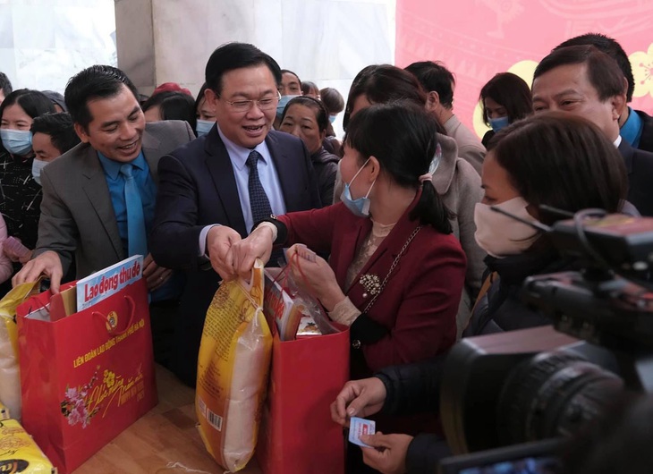 Hà Nội tổ chức ‘Tết sum vầy’, hơn 60 tỉ hỗ trợ người lao động khó khăn - Ảnh 1. Hà Nội tổ chức ‘Tết sum vầy’, hơn 60 tỉ hỗ trợ người lao động khó khăn - Ảnh 1.