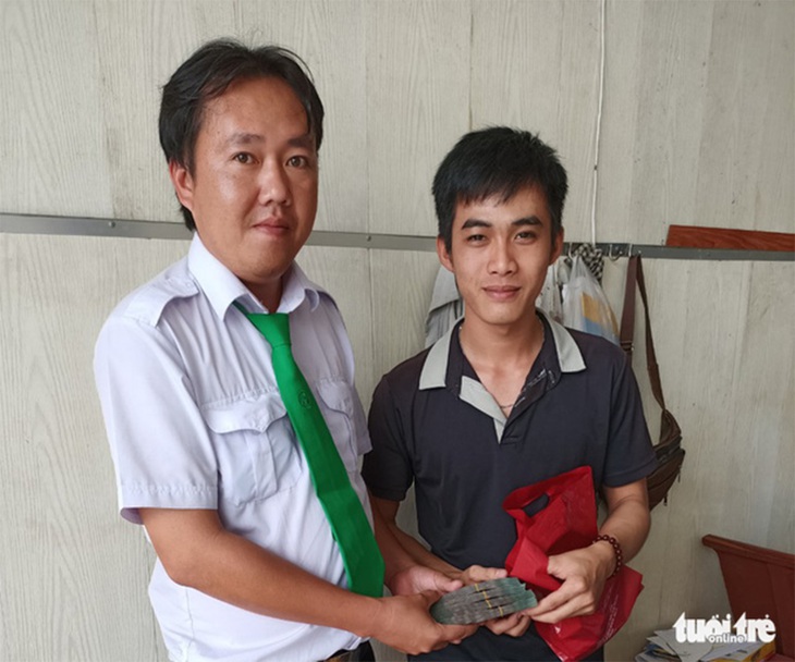 Nghĩ từ 2 câu chuyện ngày cận tết - Ảnh 1.