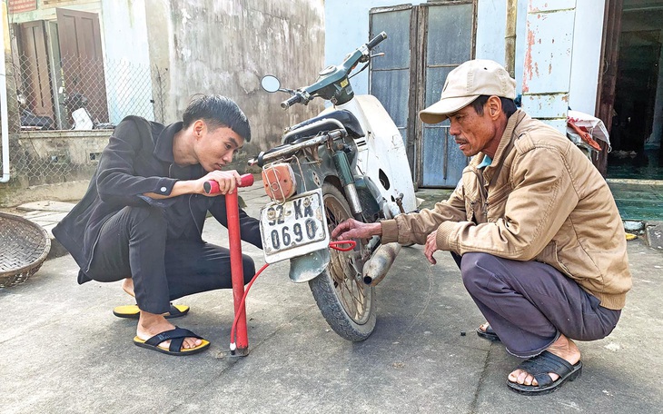 Thùng quỹ vì người nghèo đền đáp ân tình của Hoàng cờ lê - Ảnh 3.