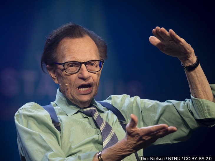 Sống sót sau nhiều bạo bệnh, vua truyền hình Larry King liệu có vượt qua COVID-19? - Ảnh 5.