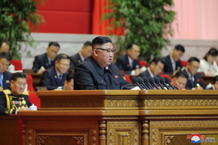 Ông Kim Jong Un xác nhận không đạt nhiều mục tiêu kế hoạch kinh tế 5 năm  - Ảnh 3.