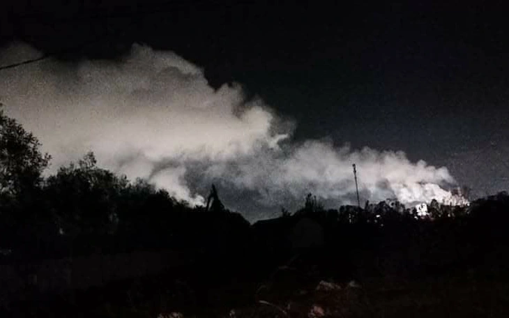 Dân phản ánh bụi từ nhà máy đường Phan Rang 'phủ' khu dân cư, doanh nghiệp thừa nhận có bụi - Ảnh 4.