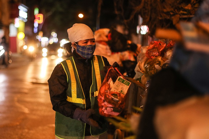 Mưu sinh trong rét cắt da cắt thịt - Ảnh 7. Mưu sinh trong rét cắt da cắt thịt - Ảnh 7.