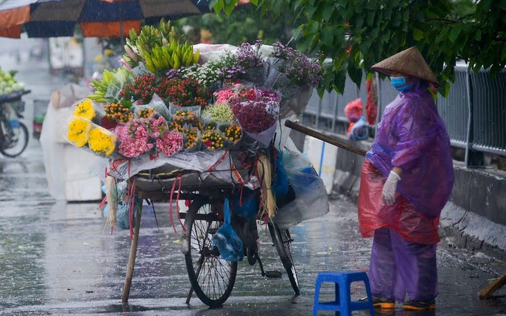 Bão vừa tan, miền Trung lại đón đợt mưa cực lớn, có nơi trên 600mm