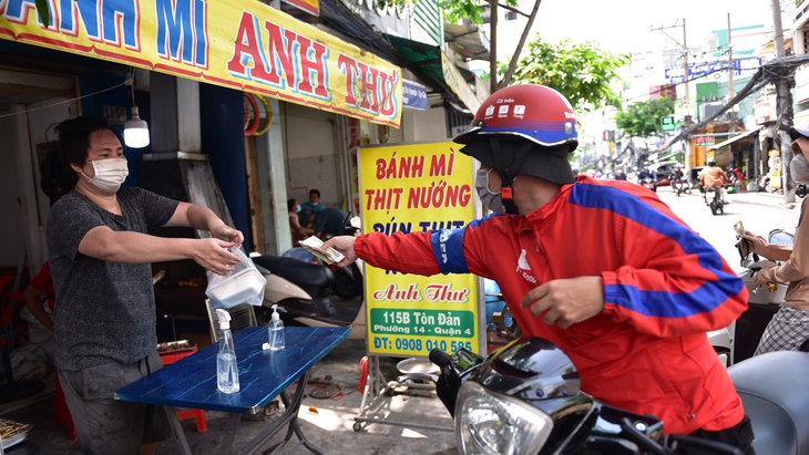 Sau mở cửa, giữ an toàn ra sao? - Ảnh 2.