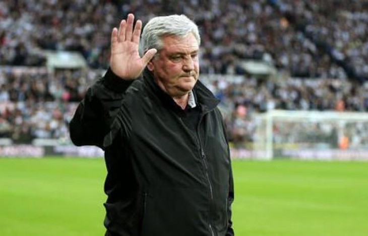 HLV Steve Bruce chia tay Newcastle - Ảnh 1.