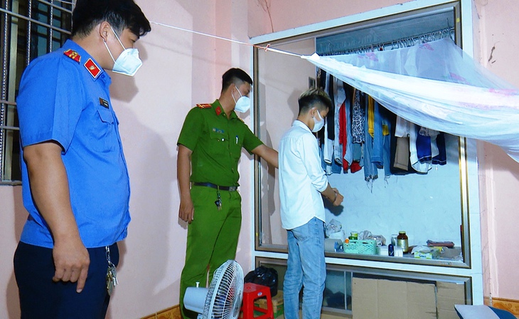 Chủ tiệm làm tóc mất trộm 200 triệu đồng, nghi phạm là… em ruột - Ảnh 1. Chủ tiệm làm tóc mất trộm 200 triệu đồng, nghi phạm là… em ruột - Ảnh 1.