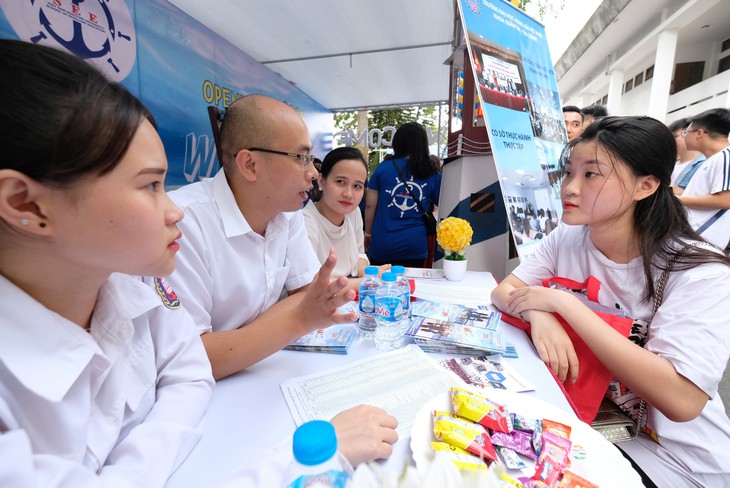 Có hay không việc trường đại học vượt rào tuyển sinh gấp 3-4 lần chỉ tiêu? - Ảnh 1.