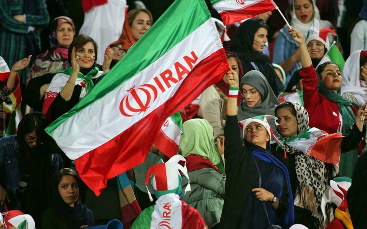 Iran cho phép phụ nữ vào sân xem trận gặp Hàn Quốc ở vòng loại World Cup