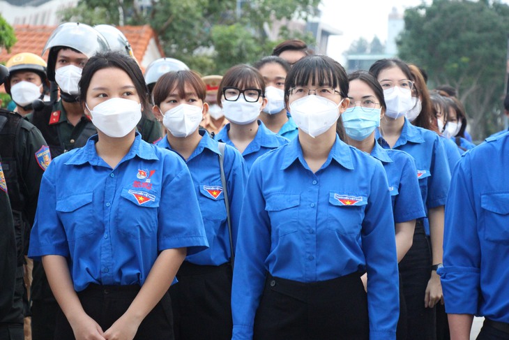 F0 tăng, Thủ Đức ra quân 2.000 người về cơ sở chống dịch - Ảnh 5. F0 tăng, Thủ Đức ra quân 2.000 người về cơ sở chống dịch - Ảnh 5.