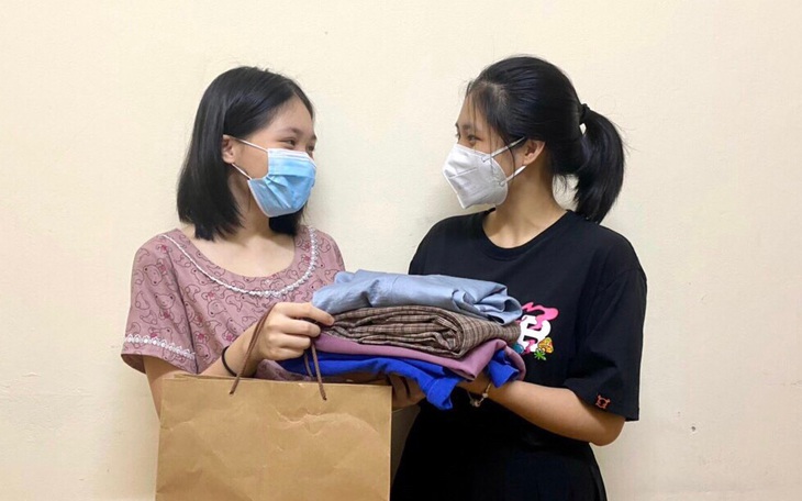 Chung tay với Tủ quần áo xanh - Ảnh 1. Chung tay với Tủ quần áo xanh - Ảnh 1.