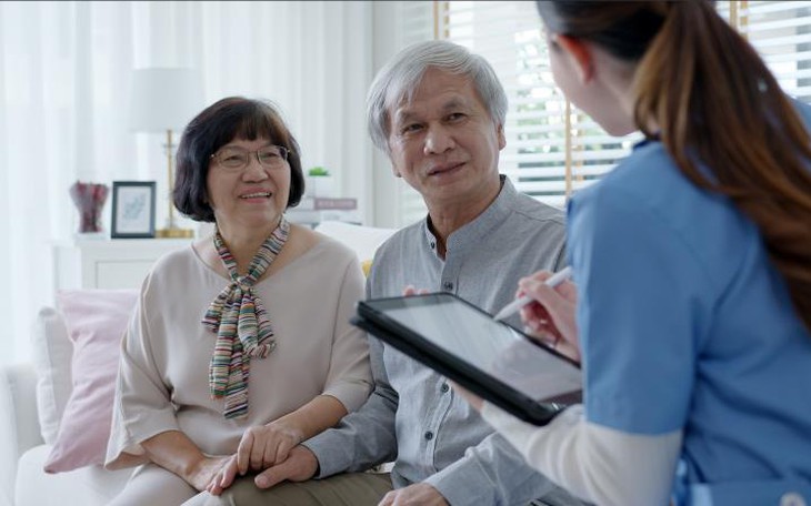 Uống ít nước vẫn bị tiểu đêm, vì sao? - Ảnh 2.