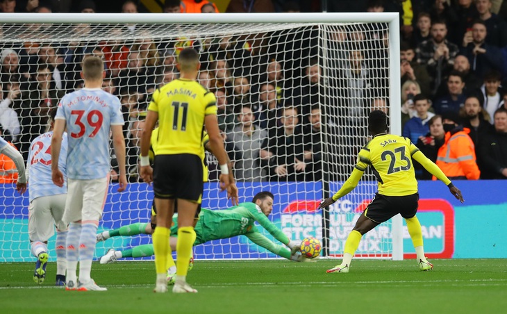 Maguire bị đuổi, Man Utd thua đậm trước Watford - Ảnh 1.