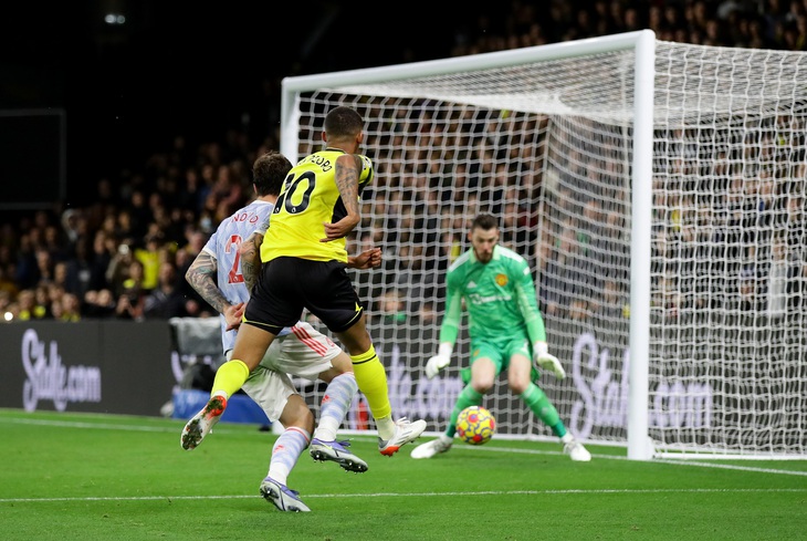 Maguire bị đuổi, Man Utd thua đậm trước Watford - Ảnh 4.